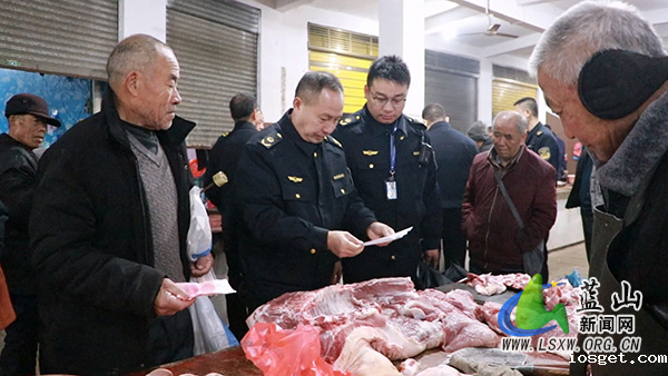 我县多部门联合开展“白板肉”整治行动.jpg