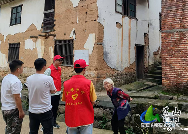 大桥瑶族乡：闻“汛”而动保平安.jpg