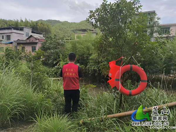 浆洞瑶族乡：防溺水巡防结合，守护安全.jpg